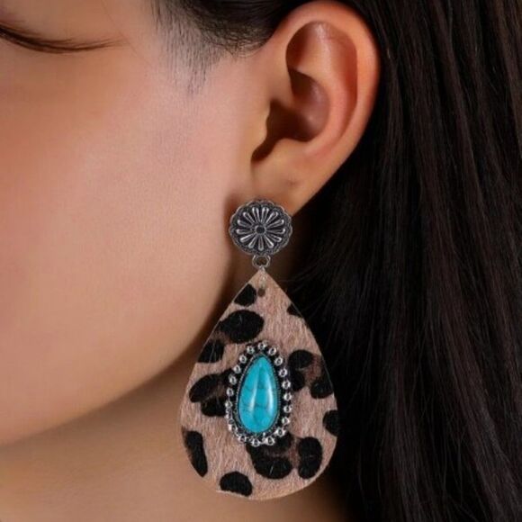 WESTERN LEOPARD PRINT SILVER TURQUOISE WATER DROP DANGLE EARRINGS - Picture 1 of 5